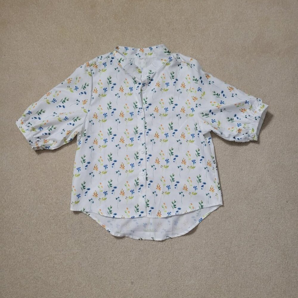 Women's Y2K Colorful Wildflower Floral Oversize Button Down Blouse, Size M